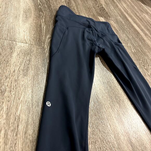 EUC Lululemon Fast and Free High-Rise Crop II 23” True Navy Sz 6 Pocket Leggings - Picture 3 of 16